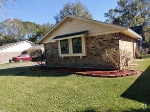 Building Photo - 3611 Tompkins Dr