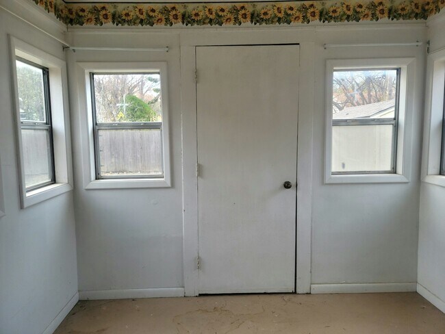Foto del edificio - 2109 S Parkwood Ln
