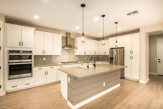 Building Photo - 3 br, 2.5 bath House - 4513 S Montana Drive -