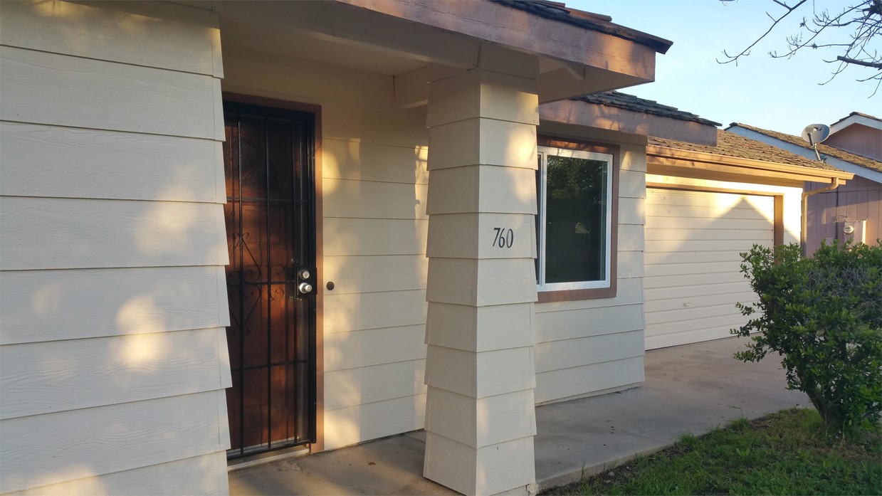 Primary Photo - 760 W Nevada Cir