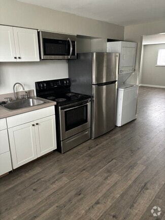 Building Photo - 669 Gibbard Ave