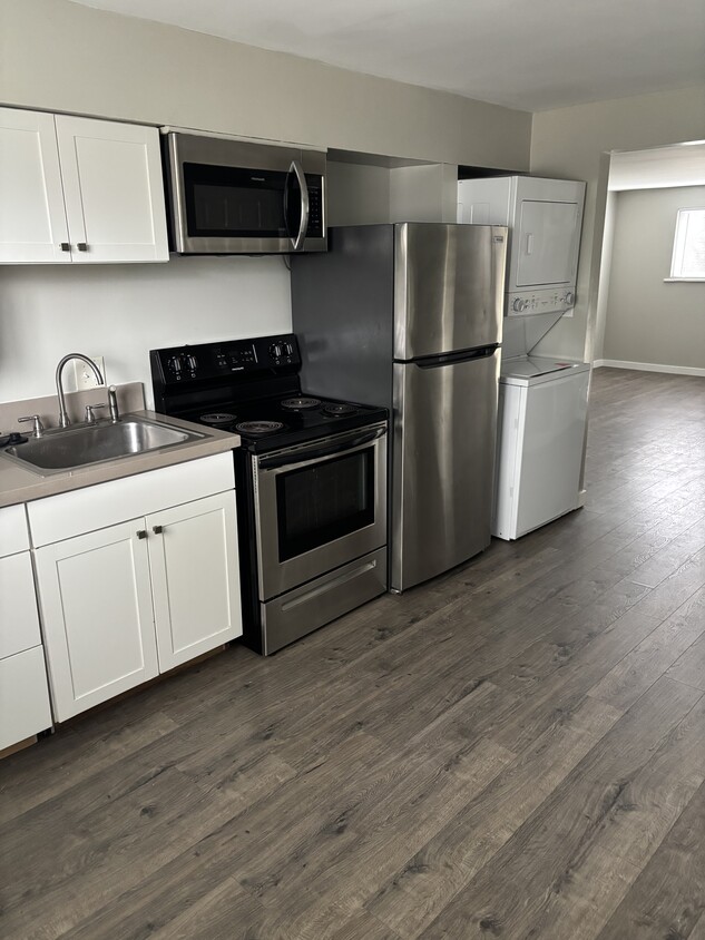 Foto principal - 669 Gibbard Ave