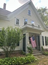 Building Photo - 418 Front St