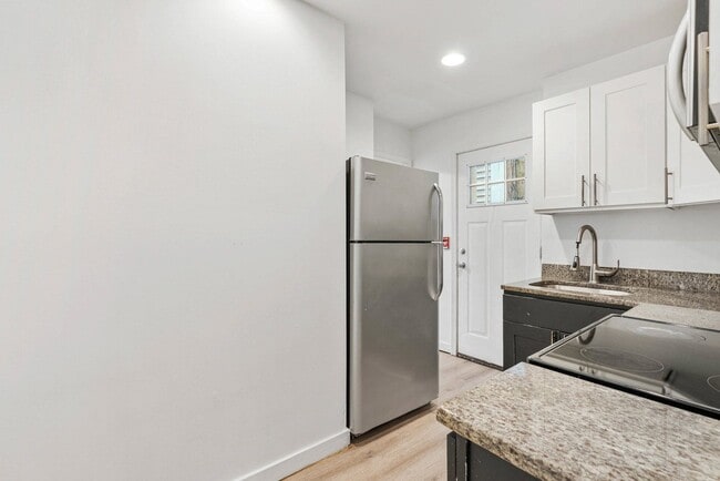 Photo - 2017 W Oxford St Townhome