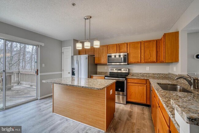 Foto del edificio - 1453 Golden Rod Ct