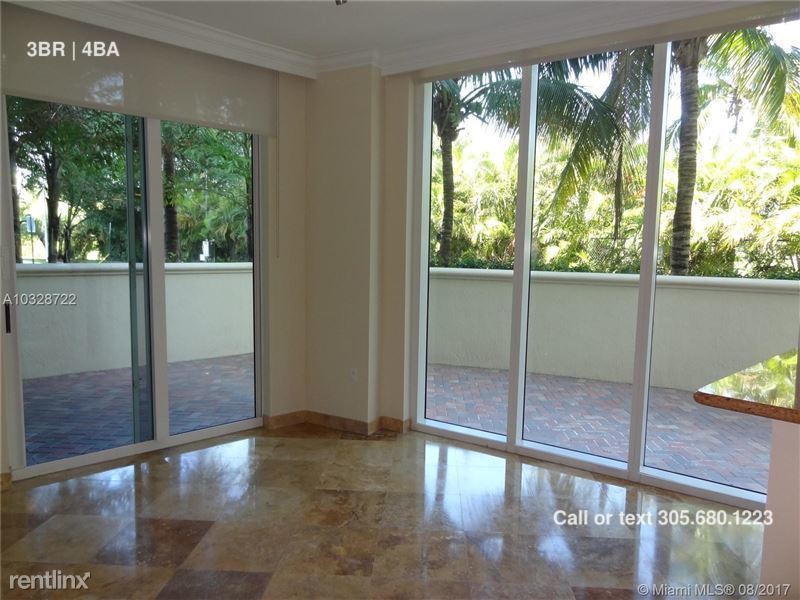 Primary Photo - 1745 E Hallandale Beach Blvd