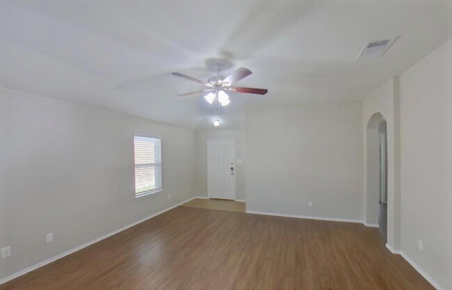 Foto del edificio - MOVE IN READY