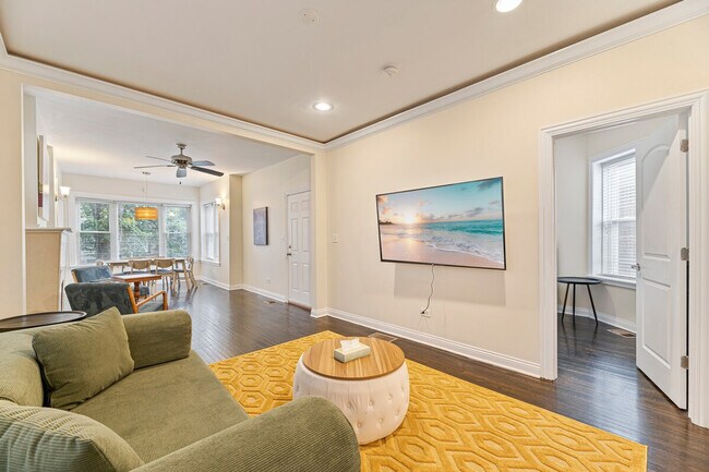 Foto del edificio - 1351 N Lawndale Ave