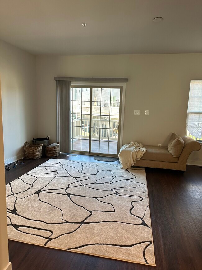 Sala de estar - 10520 Norbourne Farm Rd