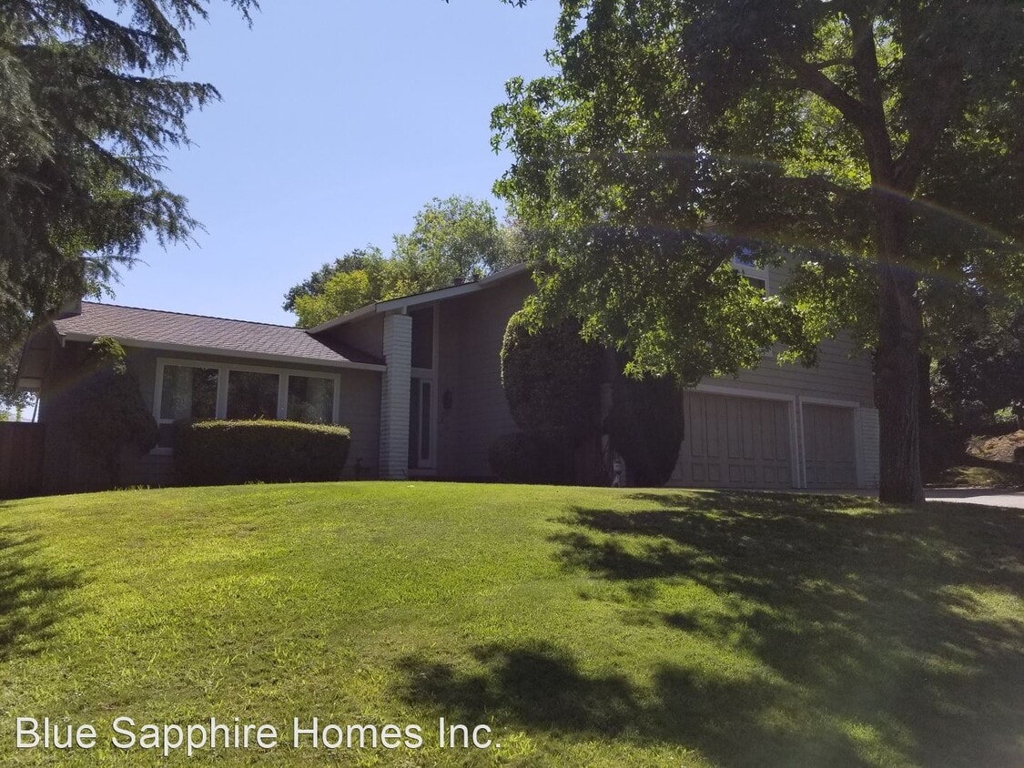 Primary Photo - 4 br, 3 bath House - 105 Bando Ct.