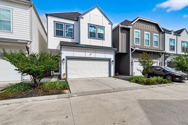 Foto del edificio - 8410 Berry Brush Ln