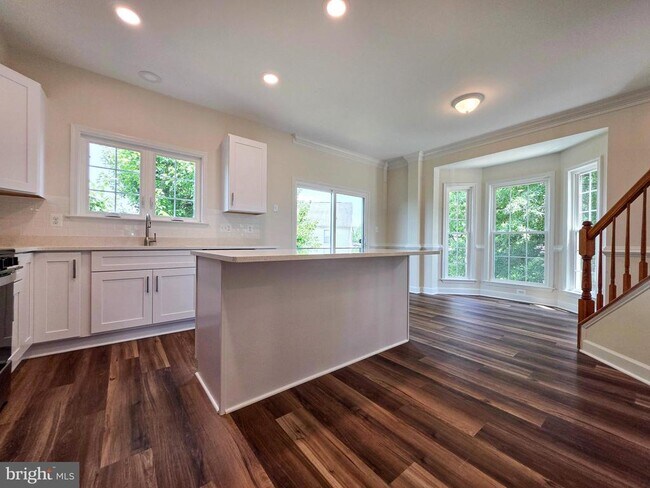 Foto del edificio - 3300 Broker Ln