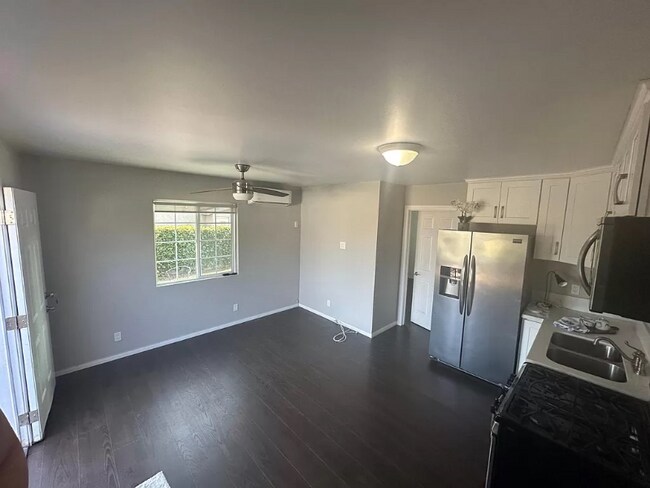 Foto del edificio - 7653 N Claybeck Ave