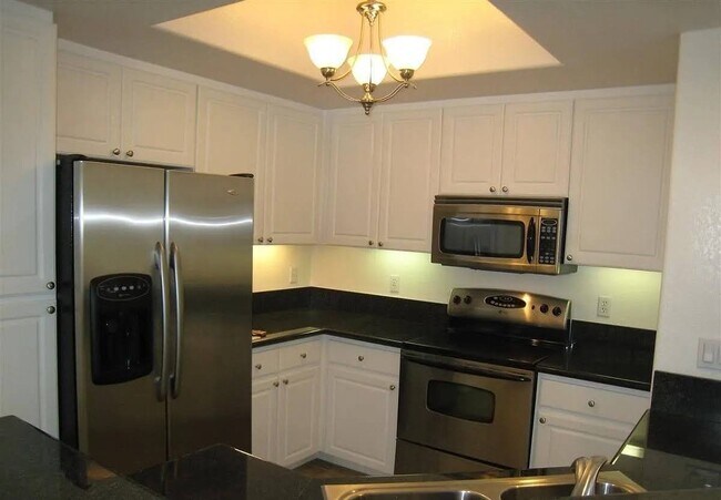 Foto del edificio - 9253 Regents Rd