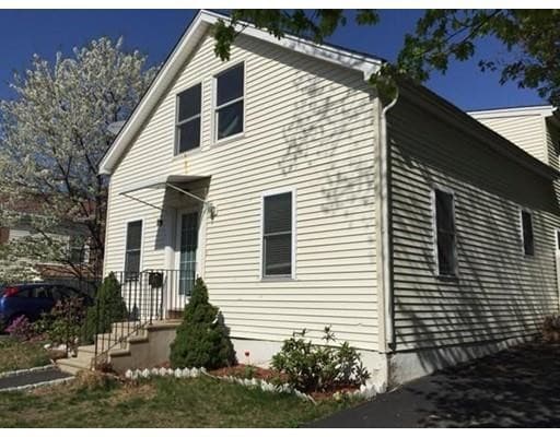 Primary Photo - 29 Edgewater Ave