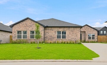 Building Photo - 2610 Liguria Ln