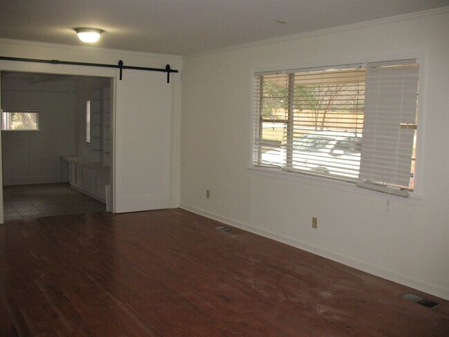 Building Photo - 3949 Berkley Dr