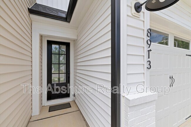 Building Photo - 8913 Kennebec Xing Dr