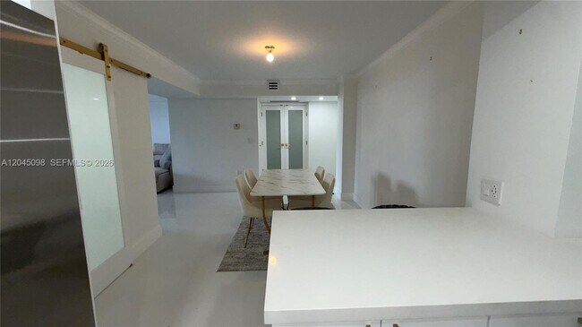 Foto del edificio - 2333 Brickell Ave