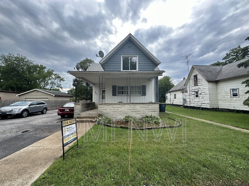 121 S Porter St Unit Apt B, Michigan City, IN 46360 Condo for Rent in