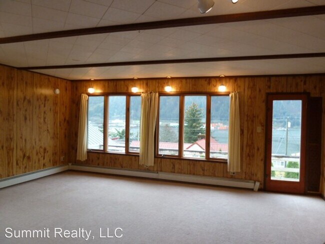 Building Photo - 1410 3rd St