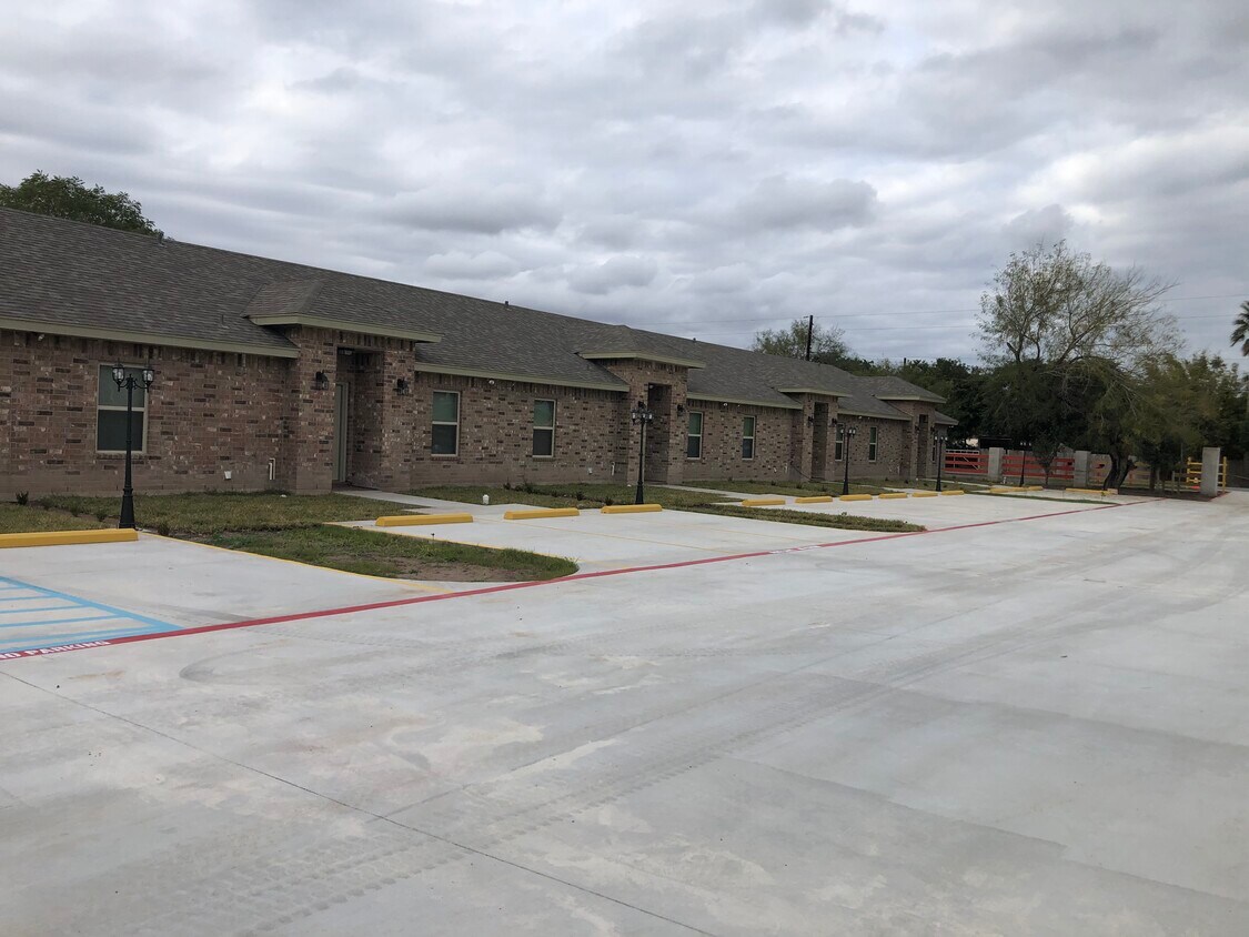 Brand New Units - 6326 Gregg St
