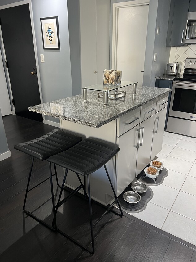 Foto principal - 10 E Ontario St