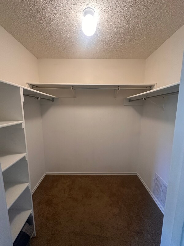 Foto del edificio - 25039 Summit Creek