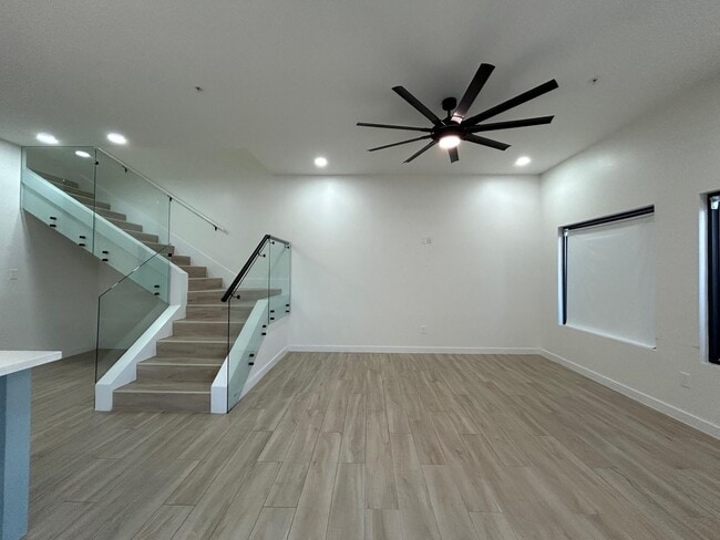 Foto del edificio - 6317 Krone Ln
