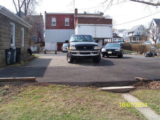 Building Photo - 228 Shafer Ave