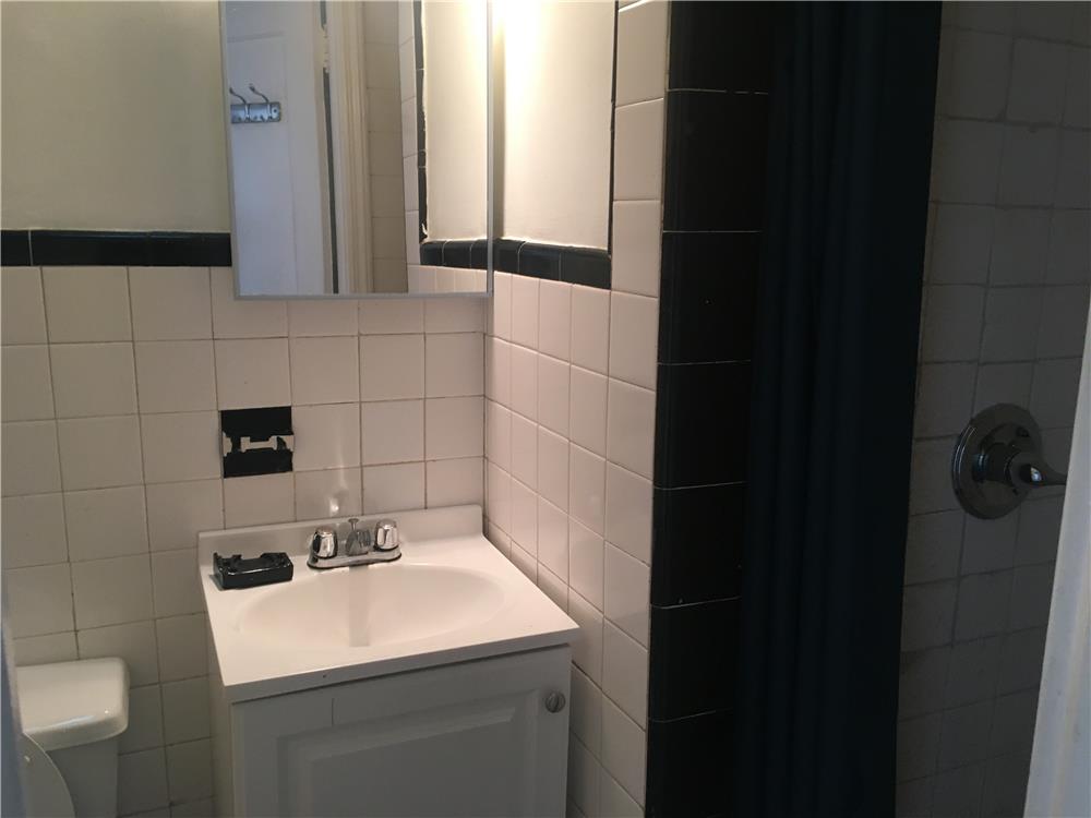 Building Photo - 234 Vanderbilt Ave