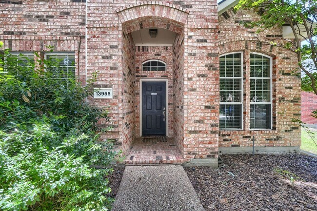 Foto del edificio - 5 Bedroom Home with Brand-New Carpet in Grayhawk | 3-Car Garage | Frisco ISD | Game Room