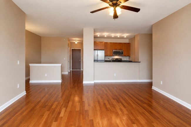 Foto del edificio - 233 E 13th St