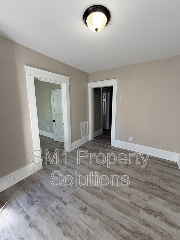 Building Photo - 713 Martin Luther King Jr Dr