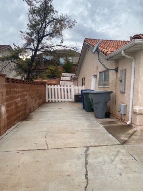 Building Photo - 1825 Lava Flow Dr