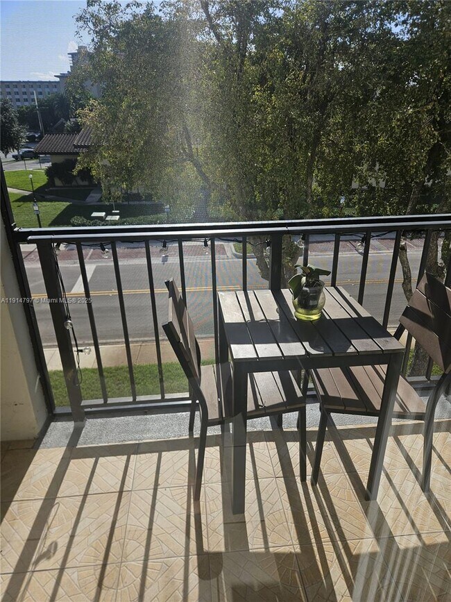 Foto del edificio - 201 178th Dr