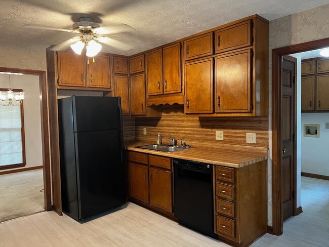 Foto del edificio - 380 Hidden Valley Dr SE