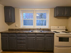 Building Photo - 2717 W 3rd St