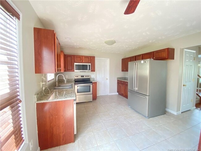Building Photo - 284 Briarwood Pl
