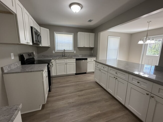 Building Photo - 1050 Echo Brook Trail