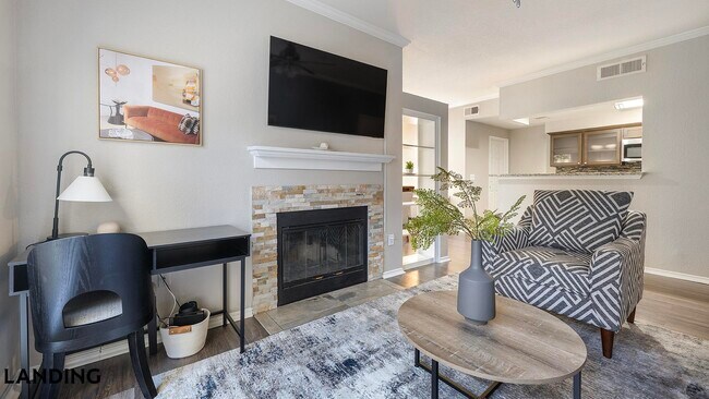 Foto del edificio - 3201 Duval Rd