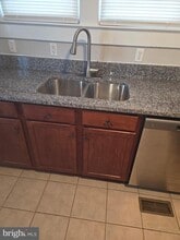 Building Photo - 2511 Charles St