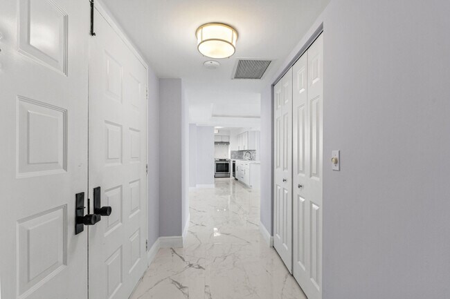 Foto del edificio - 5200 N Flagler Dr