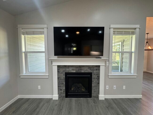 Building Photo - 10496 W Daylily Ct