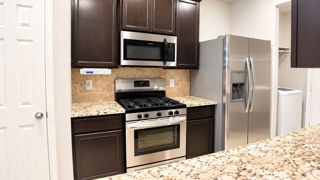 Building Photo - 124 Camelot Pl Ct