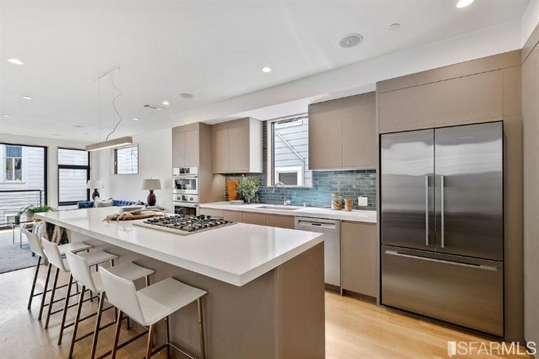 Foto principal - 1681 Fulton St
