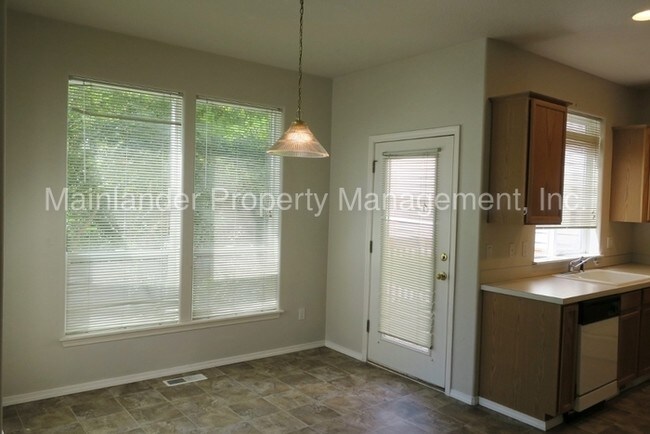 Building Photo - 12759 SW Metta Ter