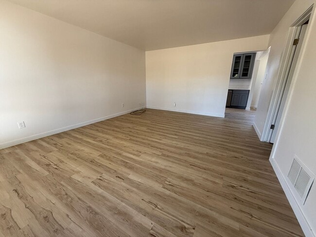 Building Photo - Charming Remodeled 3 Bedroom / 2 Bathroom ...