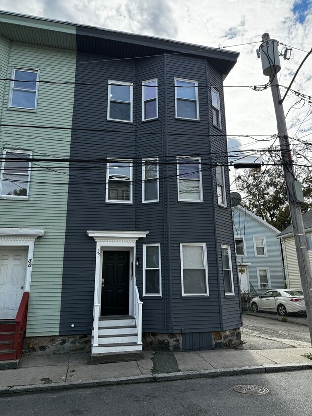 Primary Photo - Spacious Renovated 4 Bedroom In Lower Allston