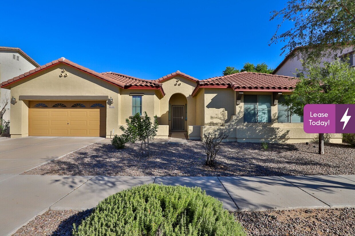 2352 W Alta Vista Rd, Phoenix, AZ 85041 House for Rent in Phoenix, AZ